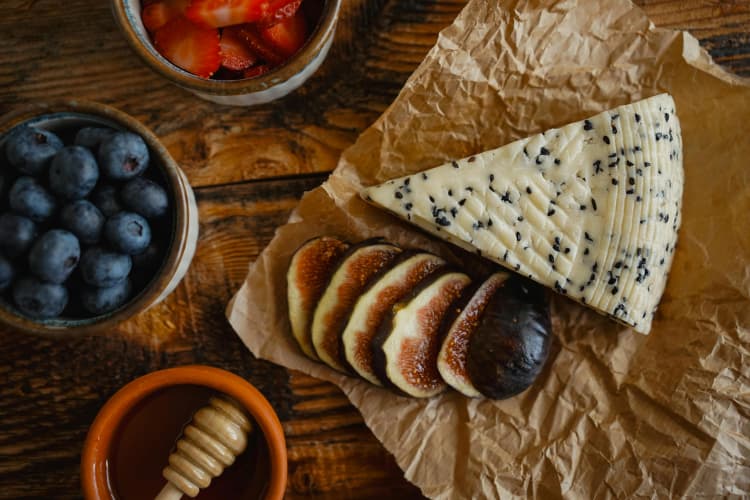 Gourmet cheese and fruit