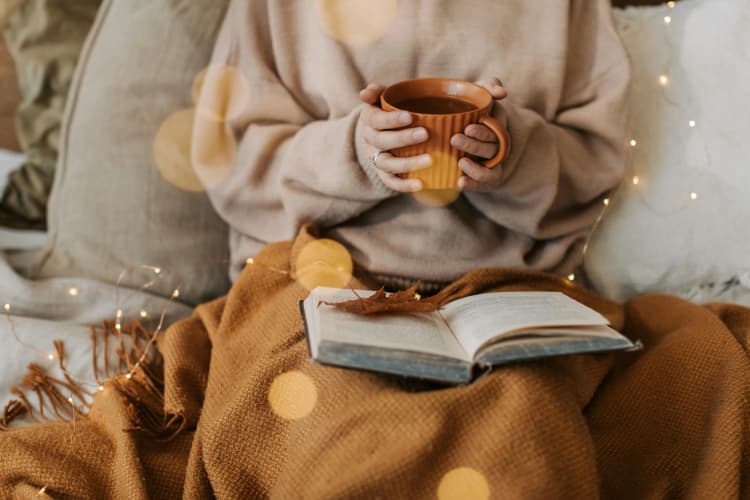 Cozy Autumn Reading Nook